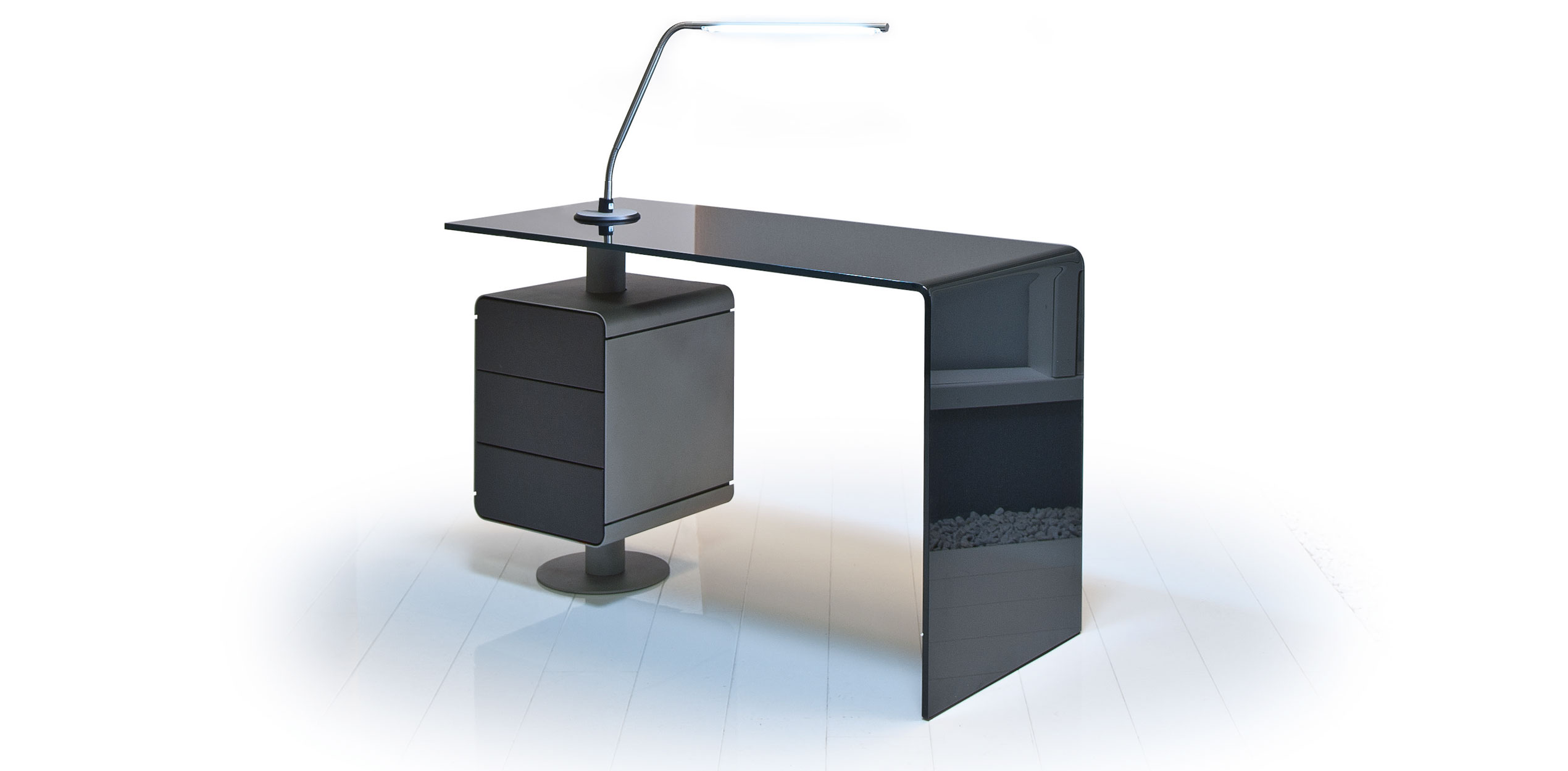 Gharieni luxury spa table with sleek modern design and integrated lighting.